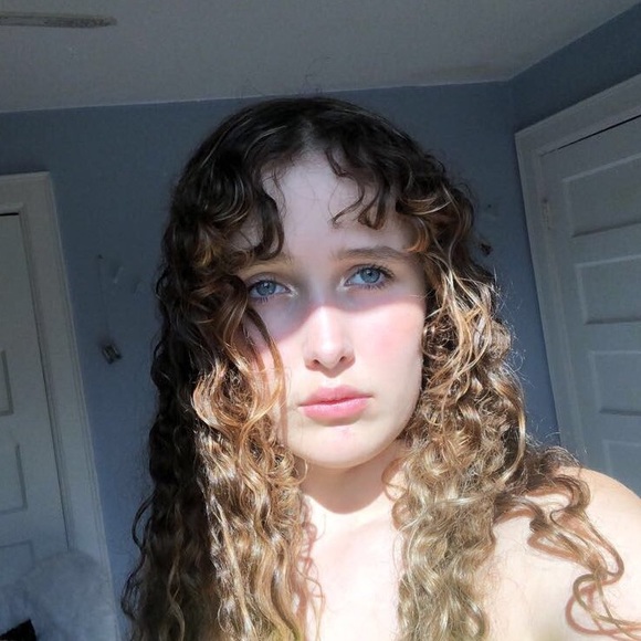 Meet your Posher, Rya - Picture 1 of 1